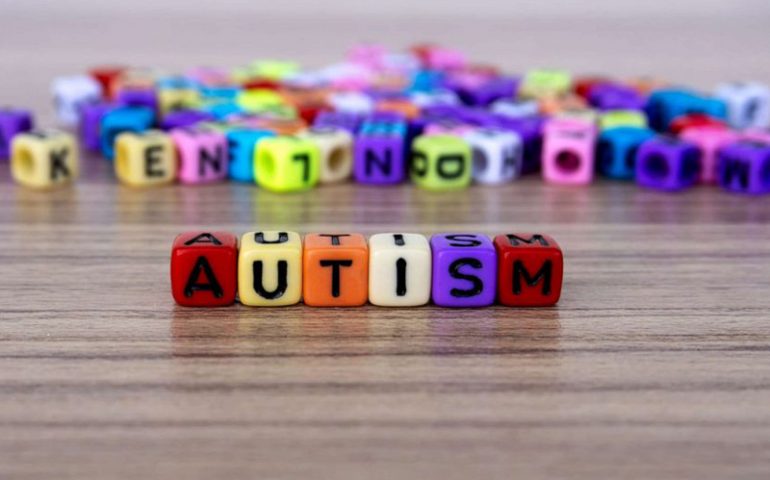 علت اوتیسم